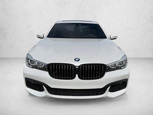 Mineral White Metallic 2019 BMW 740 740i