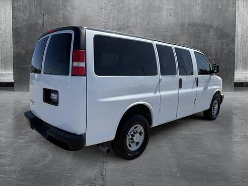 2015 Chevrolet Express 2500 LS