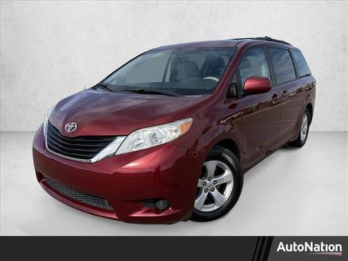 2011 Toyota Sienna LE