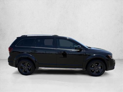 Pitch Black Clearcoat 2020 Dodge Journey Crossroad