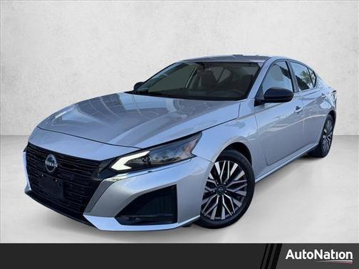 Brilliant Silver Metallic 2024 Nissan Altima 2.5 SV