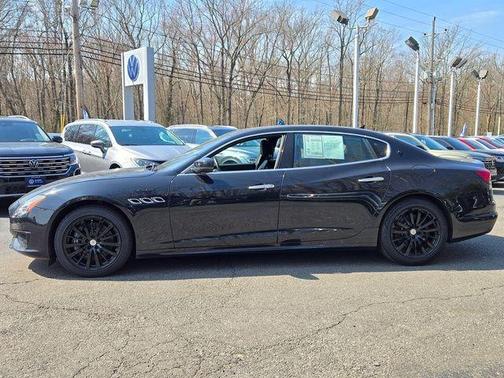 2022 Maserati Quattroporte Modena Q4