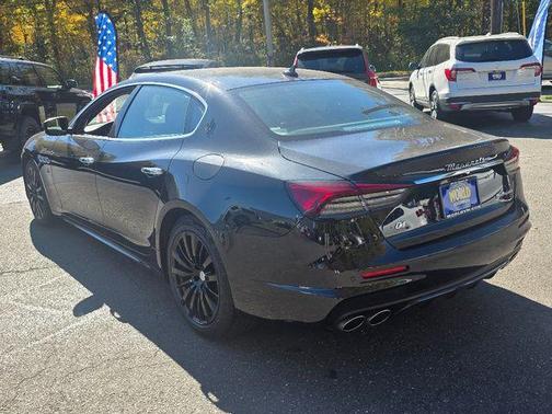 2022 Maserati Quattroporte Modena Q4