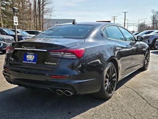 2022 Maserati Quattroporte Modena Q4