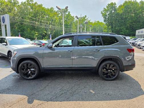 Pure Gray 2026 Volkswagen Atlas 2.0T SE W/TECHNOLOGY
