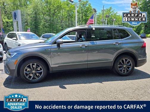 Platinum Gray Metallic 2023 Volkswagen Tiguan 2.0T SE
