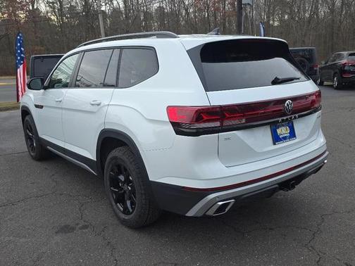 2026 Volkswagen Atlas 2.0T Peak Edition