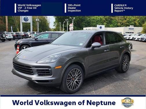 2022 Porsche Cayenne Base