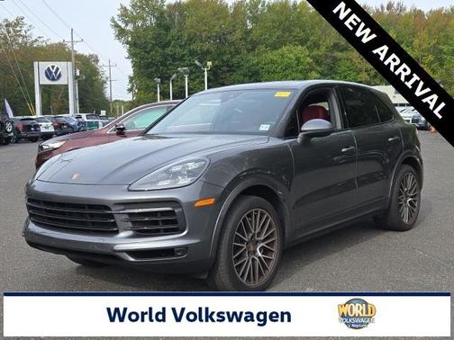 2022 Porsche Cayenne Base