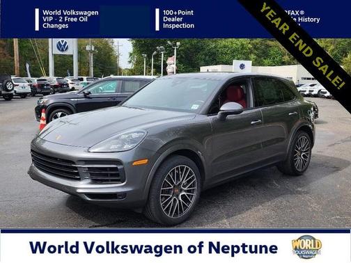 2022 Porsche Cayenne Base
