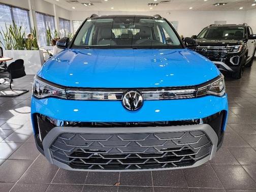 2025 Volkswagen Taos 1.5T SE Black