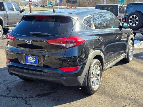 2017 Hyundai TUCSON SE