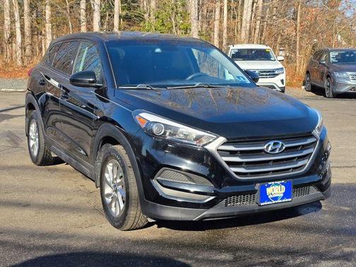 2017 Hyundai TUCSON SE