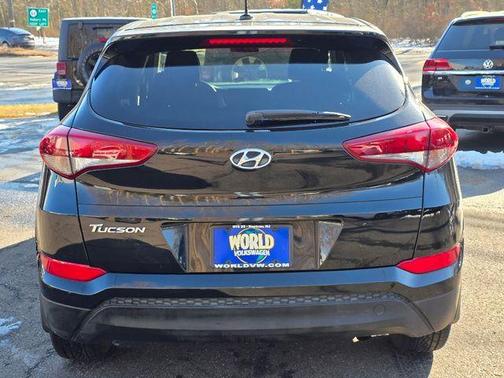 2017 Hyundai TUCSON SE