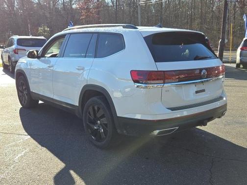 2025 Volkswagen Atlas 2.0T SE