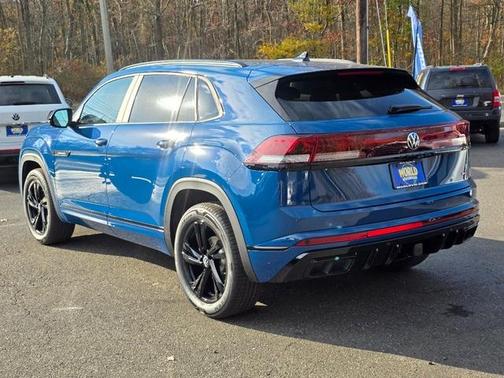 2026 Volkswagen Atlas Cross Sport 2.0T SEL R-Line Black