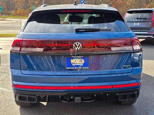 2026 Volkswagen Atlas Cross Sport 2.0T SEL R-Line Black