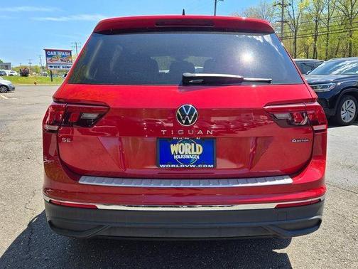 Kings Red 2023 Volkswagen Tiguan 2.0T SE