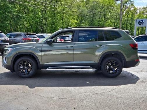 2025 Volkswagen Atlas 2.0T Peak Edition