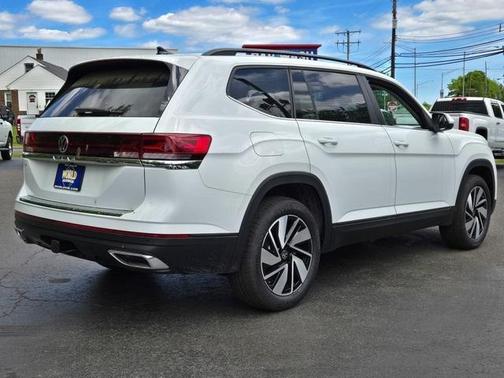 2025 Volkswagen Atlas 2.0T SE w/Technology