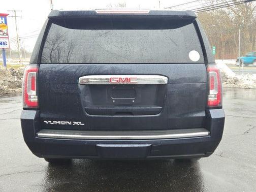 2017 GMC Yukon XL Denali