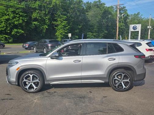 2025 Volkswagen Tiguan 2.0T SE