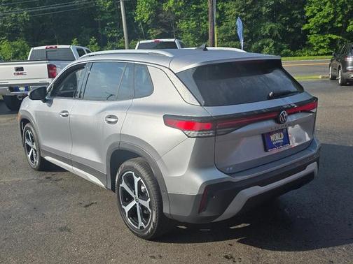 2025 Volkswagen Tiguan 2.0T SE