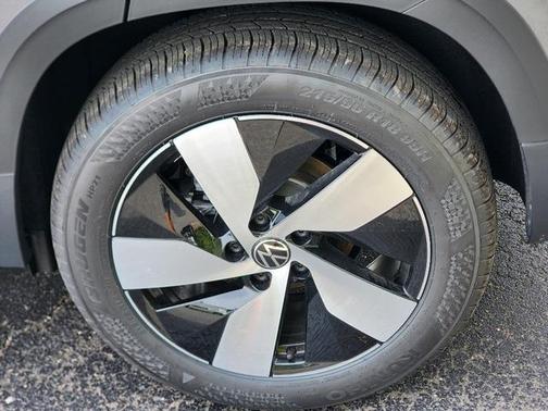 2025 Volkswagen Taos 1.5T S