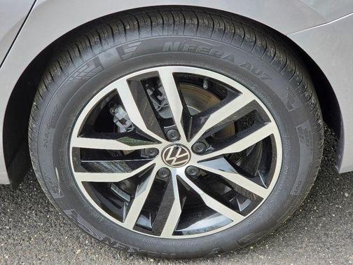 Pyrite Silver Metallic 2026 Volkswagen Jetta 1.5T SE