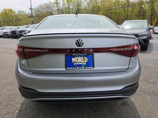 Pyrite Silver Metallic 2026 Volkswagen Jetta 1.5T SE