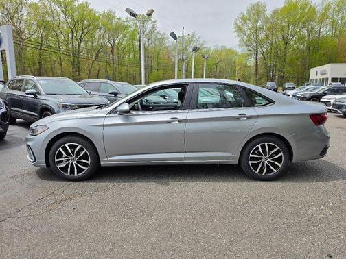 Pyrite Silver Metallic 2026 Volkswagen Jetta 1.5T SE