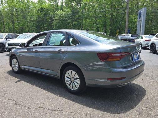 Platinum Gray Metallic 2019 Volkswagen Jetta 1.4T S