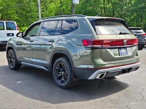 2025 Volkswagen Atlas 2.0T Peak Edition