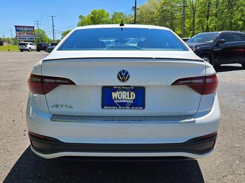 Pure White 2023 Volkswagen Jetta 1.5T Sport