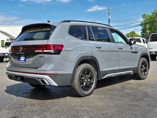 2025 Volkswagen Atlas 2.0T Peak Edition