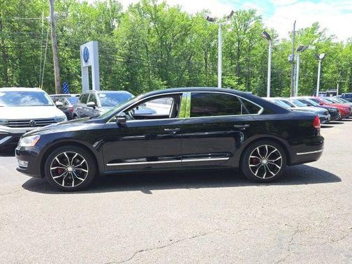 Black 2013 Volkswagen Passat 2.0 TDI SEL Premium