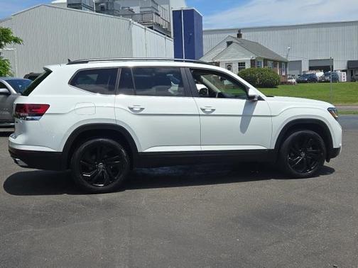 2022 Volkswagen Atlas 2.0T SE