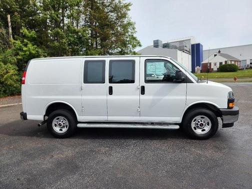 2023 GMC Savana 2500 Work Van