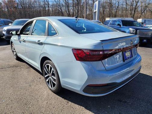 Monument Gray 2026 Volkswagen Jetta 1.5T SE