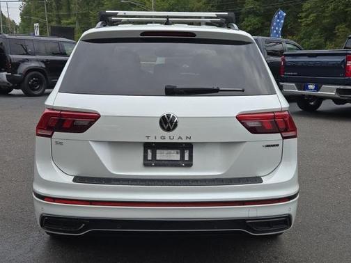 2023 Volkswagen Tiguan 2.0T SE R-Line Black