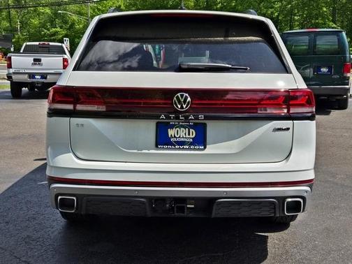 2025 Volkswagen Atlas 2.0T Peak Edition