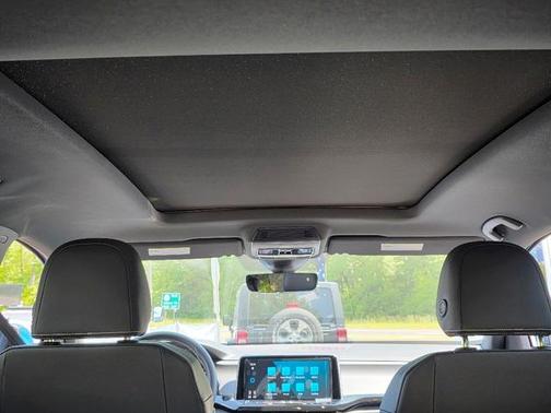 2025 Volkswagen Atlas Cross Sport 2.0T SEL
