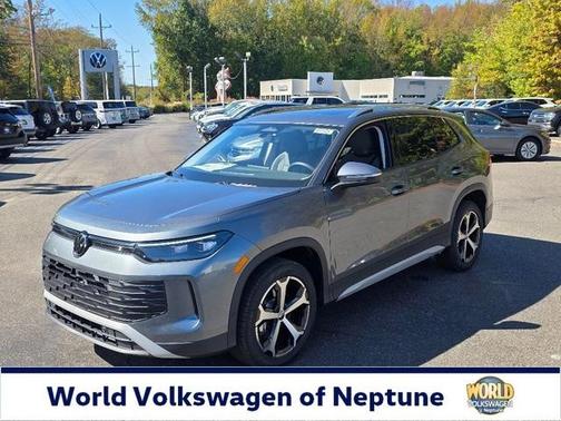 2025 Volkswagen Tiguan 2.0T SE