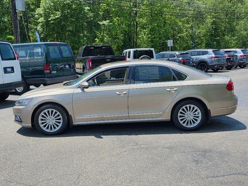 2016 Volkswagen Passat 1.8T SE