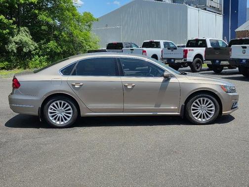 2016 Volkswagen Passat 1.8T SE