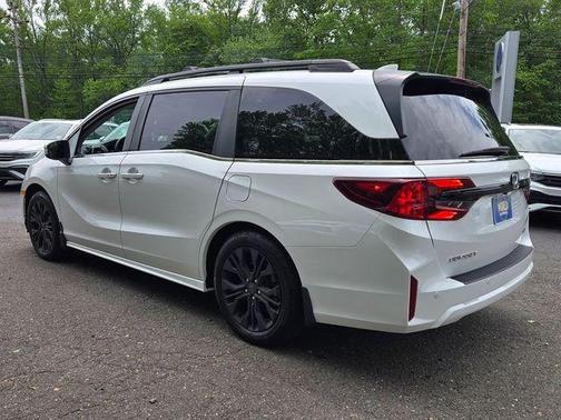 Platinum White Pearl 2025 Honda Odyssey Touring