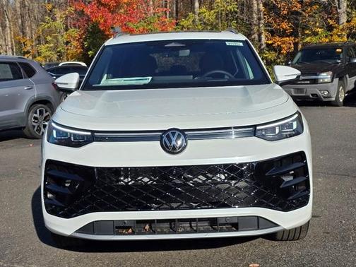 2026 Volkswagen Tiguan 2.0T SEL R-Line