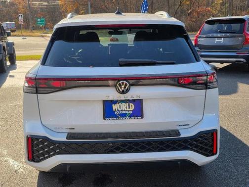 2026 Volkswagen Tiguan 2.0T SEL R-Line