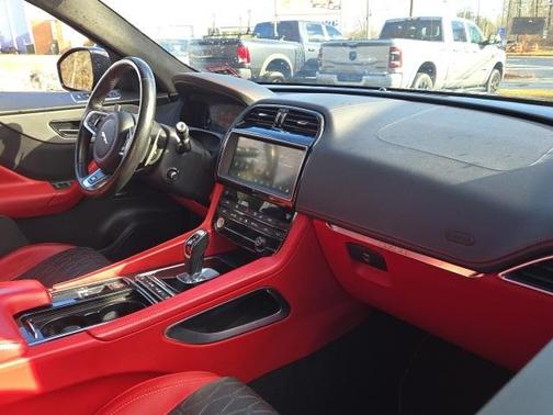 2020 Jaguar F-PACE SVR