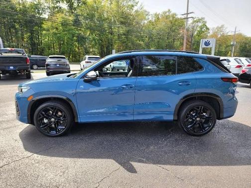 2025 Volkswagen Tiguan 2.0T SE R-Line Black